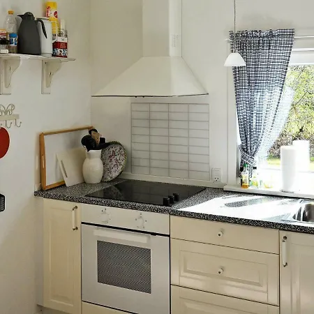 Three-bedroom Holiday In By 4