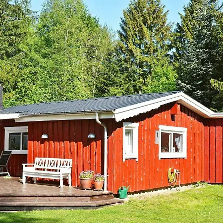 Three-bedroom Holiday In By 4 * Ans
